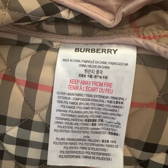 Burberry girls classic coat with detachable hoodie - Picture 14 of 15